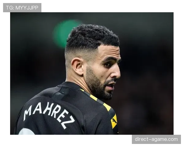 小罗边路盘带如何通过撕扯防线拉出空间，并影响其向前传球威胁